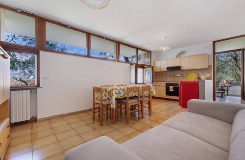Assenza Apartment | Apartment 'Appartamento Garden' with Lake View, Wi-Fi and Air Conditioning