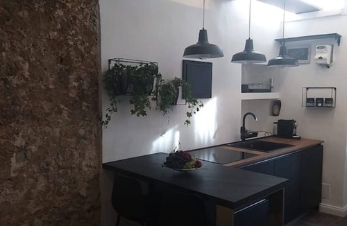Terracina Apartment | Apartment 'Appartamento Luxury - Torre' with Air Conditioning