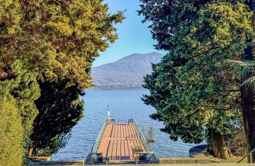 Oggebbio House | Apartment by Lake Maggiore with Stunning Views