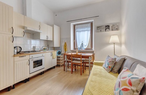 Est Apartment | Apartment 'Casa de Julieta' with Wi-Fi and Air Conditioning