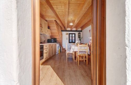 Armeno Apartment | Apartment 'Casa Elisa' with Mountain View, Balcony and Wi-Fi