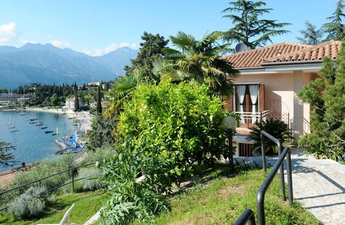 Val di Sogno Apartment | Apartment Casa Rosa-1 by Interhome