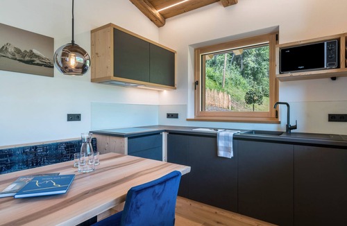 Fie allo Sciliar Apartment | Apartment 'Chalet Kasch Berg' with Mountain View, Private Garden and Wi-Fi