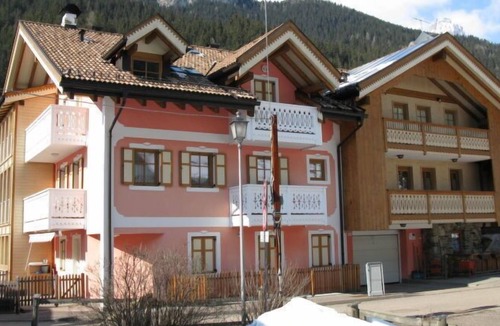 Fontanazzo Apartment | Apartment Giovanni (CPO355) in Campitello - 5 persons, 2 bedrooms