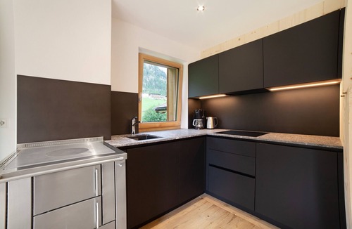 Moso in Passiria Apartment | Apartment 'Herrischner 1' with Mountain View, Private Terrace and Wi-Fi