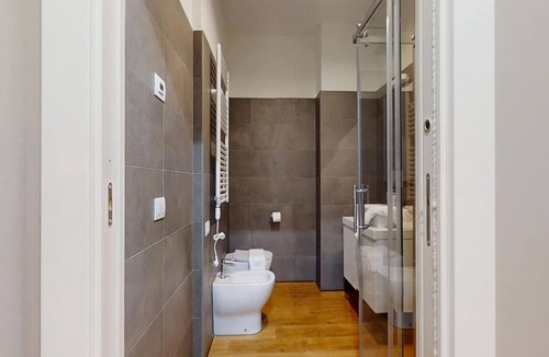 Guastalla Apartment | Apartment in Milan’s Historic Center
