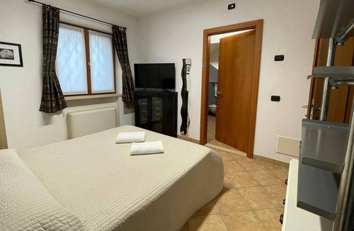 Colà Di Lazise Apartment | Apartment "Nilara" with Shared Garden & Wi-Fi