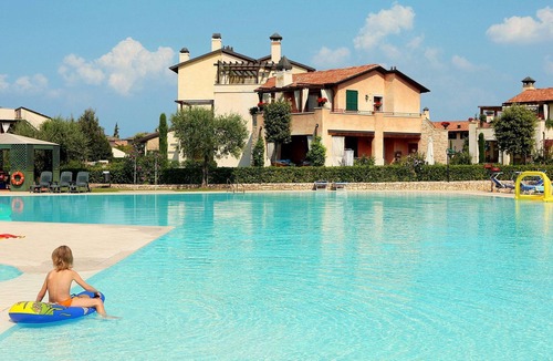 San Benedetto di Lugana Apartment | Apartment in Italy near Lake Garda & Gardaland