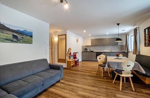 Chifa Apartment | Apartment 'Krämerhof Apt Peitlerkofel' with Mountain View, Shared Garden and Wi-Fi