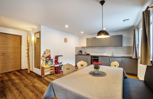 Chifa Apartment | Apartment 'Krämerhof Apt Peitlerkofel' with Mountain View, Shared Garden and Wi-Fi