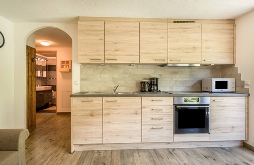 Valle Aurina Apartment | Apartment "Kreuzkofel" with Shared Whirlpool & Garden