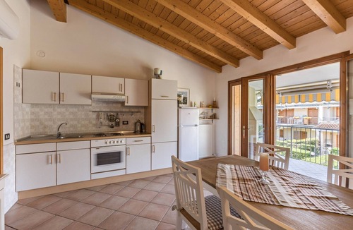 Colà Di Lazise Apartment | Apartment 'Lazise Colá' with Shared Pool, Private Terrace and Air Conditioning