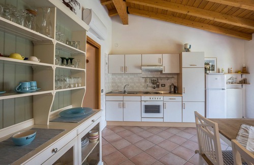 Colà Di Lazise Apartment | Apartment 'Lazise Colá' with Shared Pool, Private Terrace and Air Conditioning
