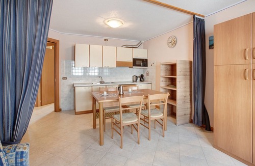 San Rocco Apartment | Apartment 'Loredana 1' with Mountain View, Shared Garden and Wi-Fi