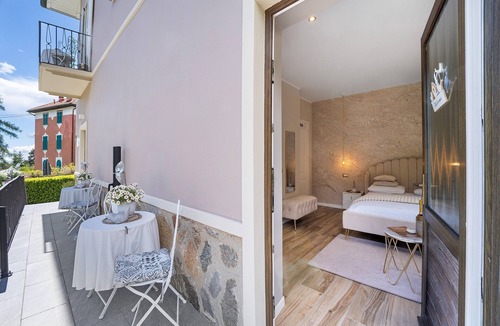 Bee Apartment | Apartment 'Ma Michelle' with Shared Garden, Balcony and Wi-Fi