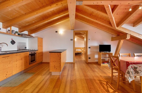 Mongnod Apartment | Apartment 'Monte Bianco' with Mountain View, Shared Terrace and Wi-Fi