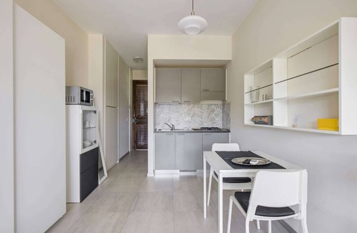 Colombare Apartment | Apartment near Lake Garda with Pool