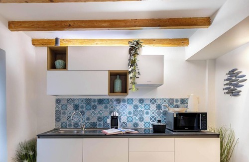 Belgirate Apartment | Apartment 'Nido Blu - Cosy Home' with Lake View, Wi-Fi and Air Conditioning
