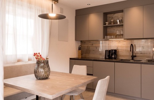 San Lorenzo di Sebato Apartment | Apartment 'Obergasserhof Tiroler' with Mountain View, Shared Garden and Wi-Fi