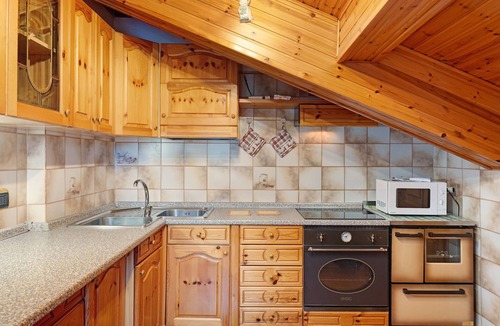 Molveno Apartment | Apartment 'Ornella' with Lake View, Private Garden and Wi-Fi