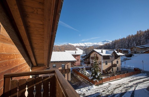 Valtellina Apartment | Apartment Stefano 2 with Mountain View, Wi-Fi & Garden