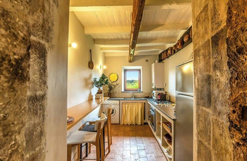 Bagnoregio House | Apartment Within Civita di Bagnoregio's Walls