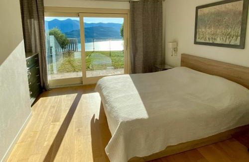 Parzanica Apartment | Apartment Wohnung 'Corinth' mit Gemeinschaftspool by Interhome