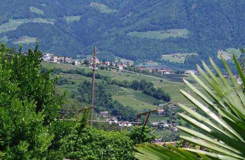 Lagundo Apartment | Apartment “Zielspitze Residence Spisshof” with Mountain View, Shared Pool and Wi-Fi