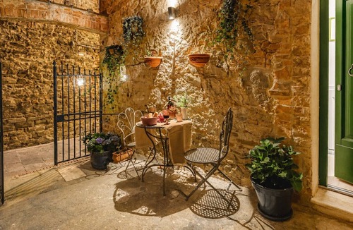 Sinalunga Apartment | Appartamenti Anguria Toscana - stunning view