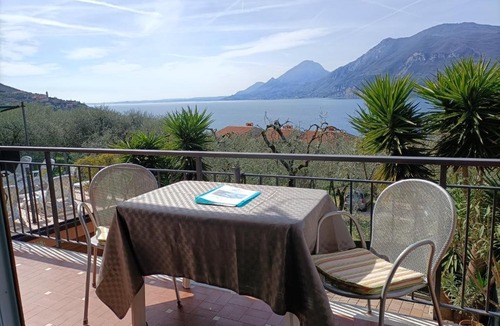 Assenza House | Appartamenti Casa Nina, lago,montagne, uliveti