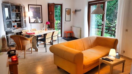 Porto Valtravaglia Apartment | Appartamento delle Palme