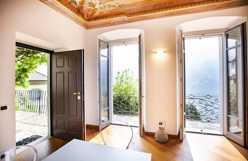 Moltrasio Apartment | Appartamento Fioravante by Wonderful Italy