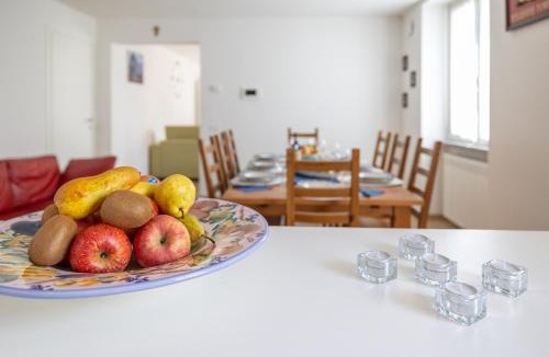 Clusone Apartment | Appartamento soleggiato sull'Altopiano