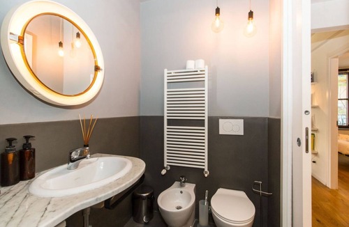 Vanchiglia Apartment | Apt 250m from P.za V.Veneto! Terrace and parking space