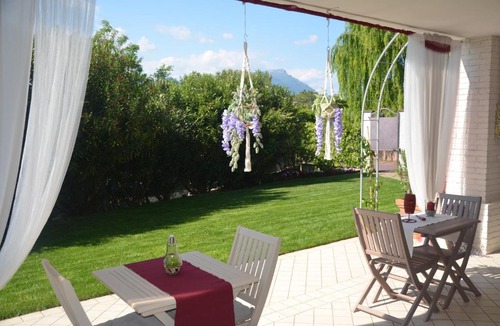 Manerba del Garda Bed & Breakfast | Asso Bed & Breakfast