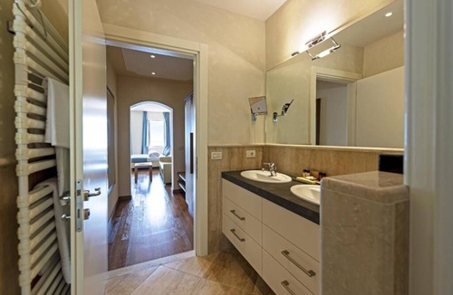 Gargnano Hotel | Baia d'oro