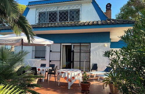 Latina Lido House | Beach House with Large Garden ~ Sleeps 2–6 ~ Terracina ~ Porto Badino ~ Italy