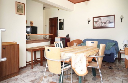 Porto Valtravaglia Apartment | Beautiful apartment for 4 guests with WIFI, TV, terrace and pets allowed