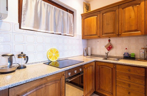 Porto Valtravaglia Apartment | Beautiful apartment for 4 guests with WIFI, TV and terrace