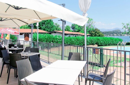 Manerba del Garda House | Beautiful apartment in villa for 4 guests with WIFI, pool and terrace