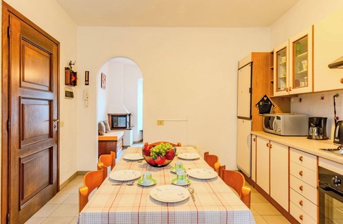 Menaggio Apartment | Beautiful apartment for 6 guests with WIFI, TV, patio, pets allowed and panoramic view