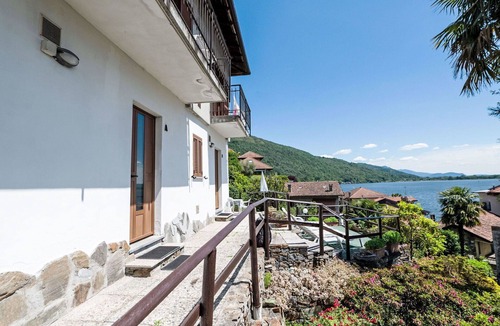 Mergozzo Apartment | Beautiful apartment for 2 guests with WIFI, TV and terrace