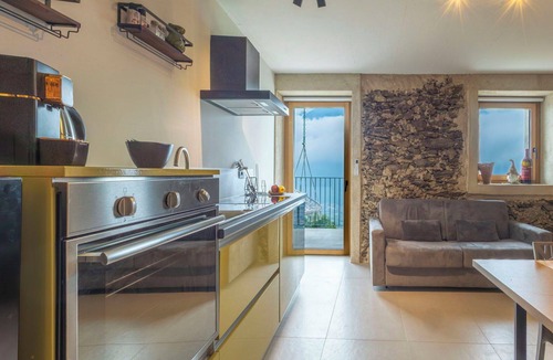 Civo Apartment | Beautiful apartment for 3 people with WIFI, hot tub, A/C, TV and terrace