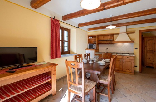Sampeyre Apartment | Beautiful apartment for 4 guests with WIFI, pool, TV and terrace