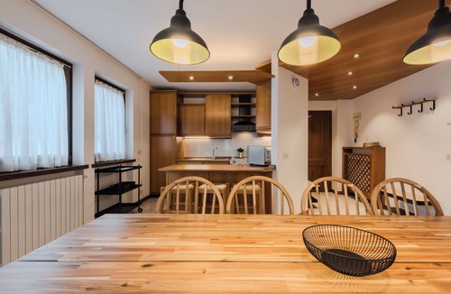 Pinzolo Apartment | Beautiful apartment for 8 people with WIFI, TV and balcony