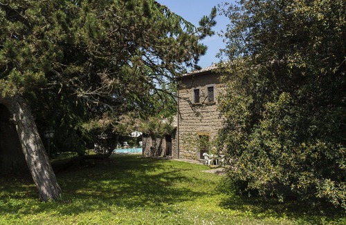Capraccia Villa | Beautiful apartment in villa for 6 people with pool, WIFI, TV, patio and pets allowed