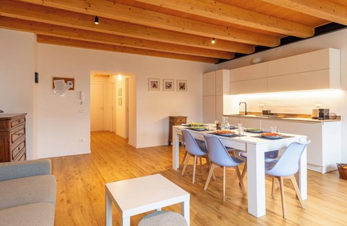 Assenza Apartment | Beautiful apartment for 14 people with WIFI, A/C, TV and balcony