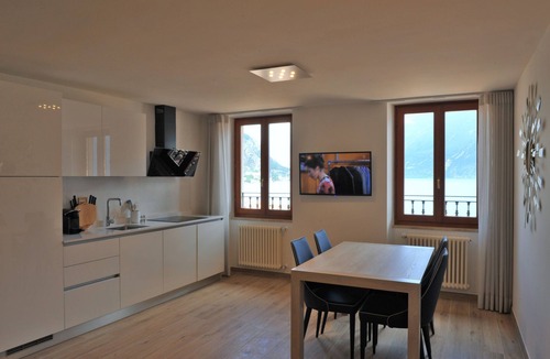Limone sul Garda Apartment | BEAUTIFUL LEMON VACATION WITH LAKE VIEW ~ Ap. 7