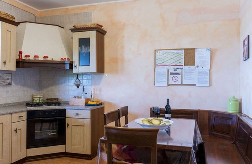 Lake Bracciano Villa | Beautiful private villa for 14 guests with A/C, private pool, WIFI, TV, patio and pets allowed