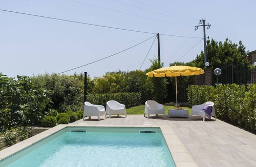 Lake Bracciano Villa | Beautiful private villa for 14 guests with A/C, private pool, WIFI, TV, patio and pets allowed